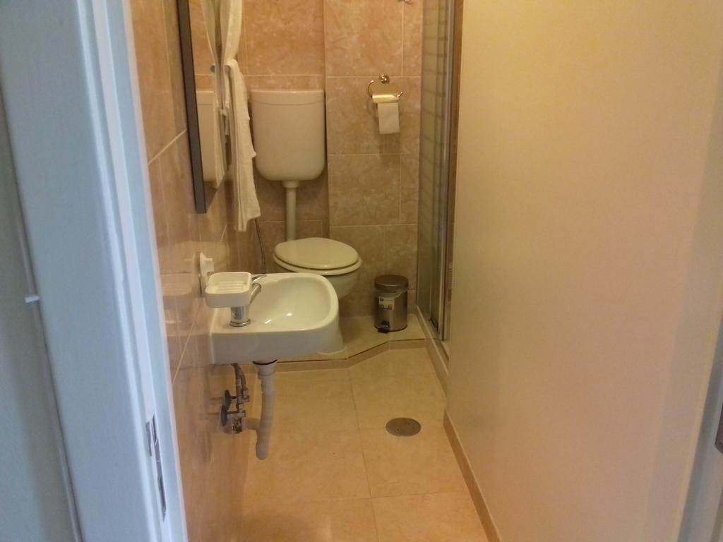 Voyage Guest House Лиссабон Экстерьер фото
